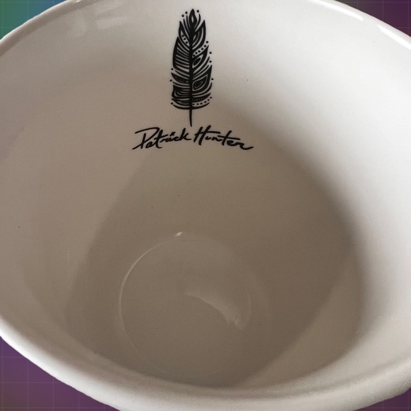 Patrick Hunter 16oz Mug ‘Pride Feathers’ from the Indigenous Collection by Cap - Picture 5 of 6